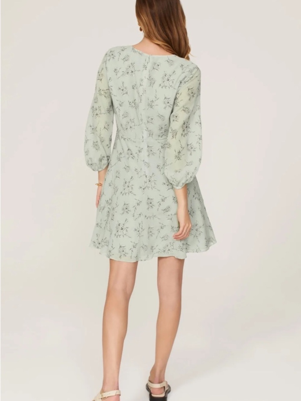 Club Monaco Pitched Sleeve Mini Dress in Light Green Floral size 4 - Picture 3 of 10